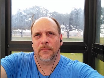 EasyRoommate US - Christopher - 47 - Houston