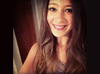 EasyRoommate US - Kara - 20 - Oahu
