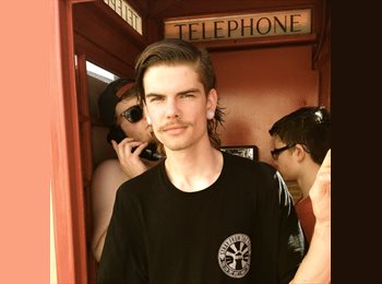 EasyRoommate US - Taylor - 18 - Chattanooga