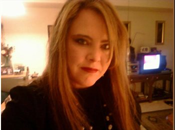 EasyRoommate US - Bridget - 43 - Minneapolis / St Paul