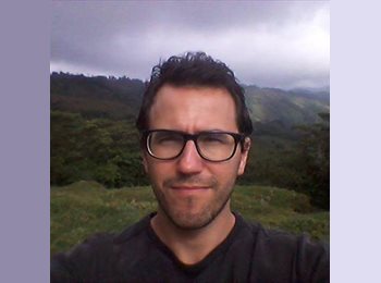 EasyRoommate US - Andy - 31 - Sacramento Area