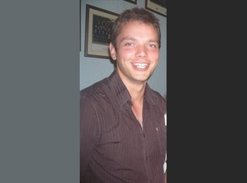 EasyRoommate UK - Nik - 31 - Cheltenham