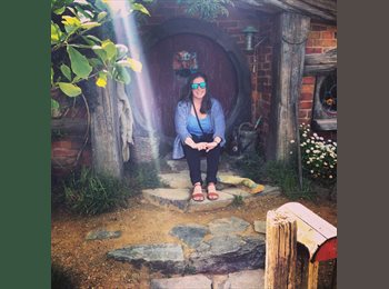 EasyRoommate CA - Cara - 22 - Regina Area