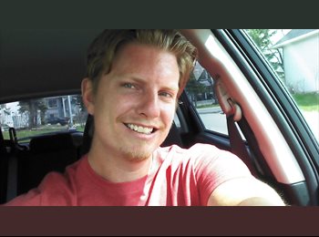 EasyRoommate CA - Ryan - 30 - Calgary