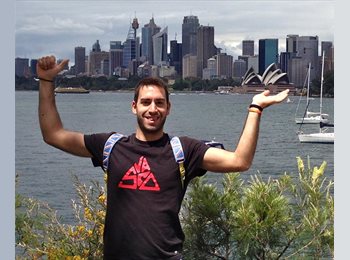 EasyRoommate UK - Andrea - 22 - London