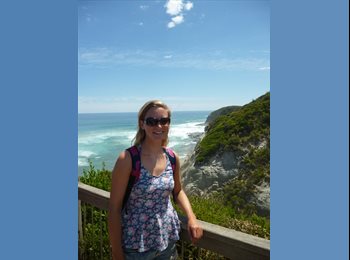 EasyRoommate UK - Laura - 23 - Stockport