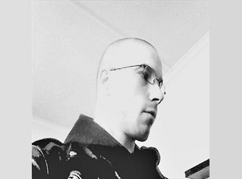 EasyRoommate UK - David - 34 - Milton Keynes