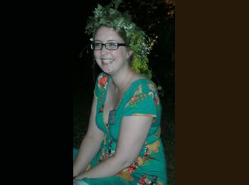 EasyRoommate UK - Desiree - 23 - Sheffield