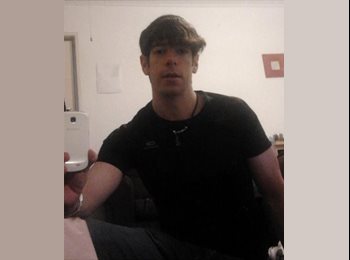 EasyRoommate UK - Gabriel - 27 - Bristol