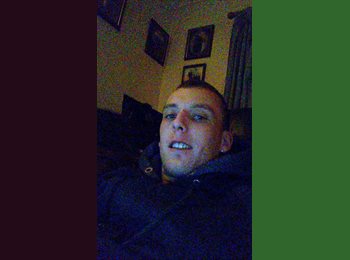 EasyRoommate UK - John - 24 - Manchester