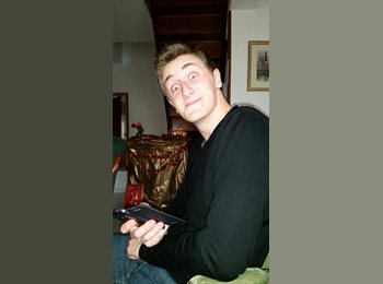 EasyRoommate US - Alex - 22 - Miami