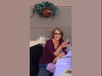 EasyRoommate US - Christie - 60 - San Diego