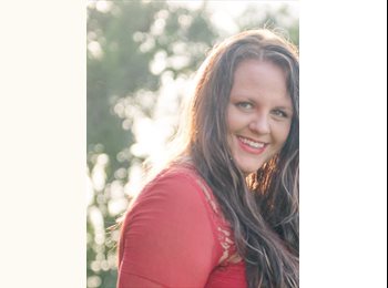 EasyRoommate US - Shannon - 27 - San Diego