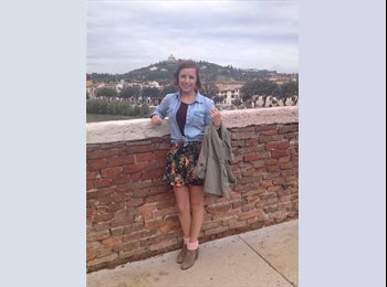 EasyRoommate US - Janie - 22 - Seattle