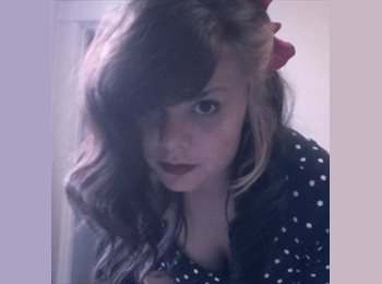 EasyRoommate US - Carlie - 23 - Nashville Area