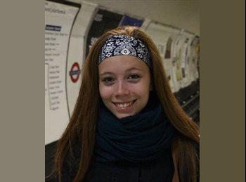 EasyStanza IT - Carlotta - 21 - Parma