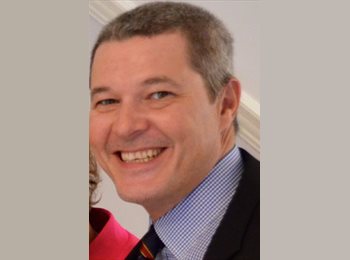 EasyRoommate UK - Richard - 49 - Reading
