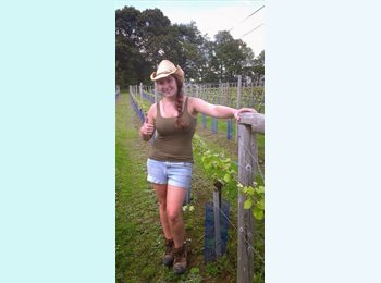 EasyRoommate UK - Zoe - 21 - Lewes