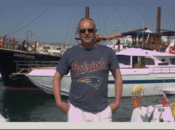 EasyRoommate UK - christopher - 50 - Wakefield