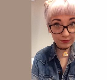 EasyRoommate UK - Elizabeth - 20 - Nottingham