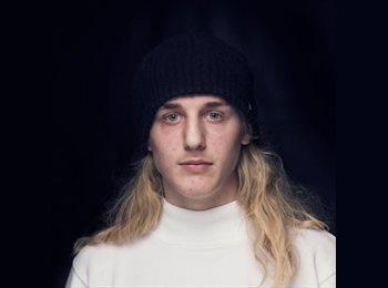 EasyRoommate UK - Kristian - 18 - Falmouth