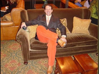 EasyRoommate US - Todd - 52 - Orange County