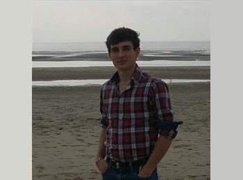 EasyRoommate US - Florian - 22 - Gainesville