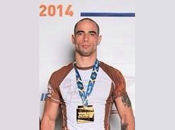EasyRoommate US - Anthony - 33 - San Diego