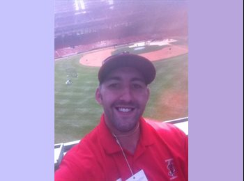 EasyRoommate US - Elliot - 28 - Boston
