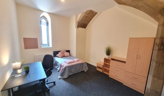 Photo of Large 7 Bedroom (all En-suite) Student Accommodation Close to University in Sheffield