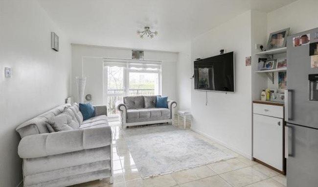 Photo of First floor 2 bed flat to let located in London N16. in London