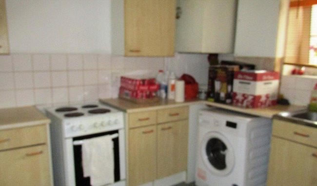 Photo of Spacious double bedroom to let located in Stamford Hill N16. All bills are inclusive, except the int in London