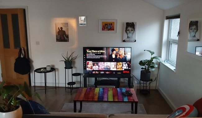 Photo of A large furnished double room in a homely flat in London