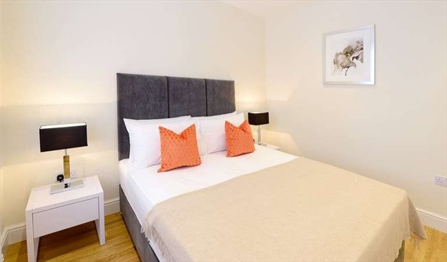 Photo of 1 Bedroom  decorated to a high standard in London
